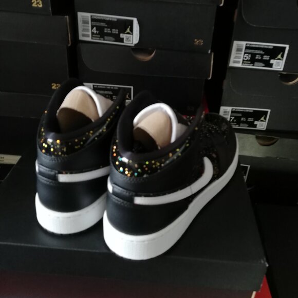 AIR JORDAN 1 SE MID "SPARKLE" WOMEN'S US SIZE 7.5 BRAND NEW IN BOX - Picture 2 of 10